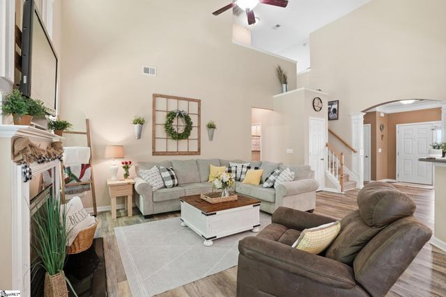 305 Horsepen Way, Simpsonville, SC 29681