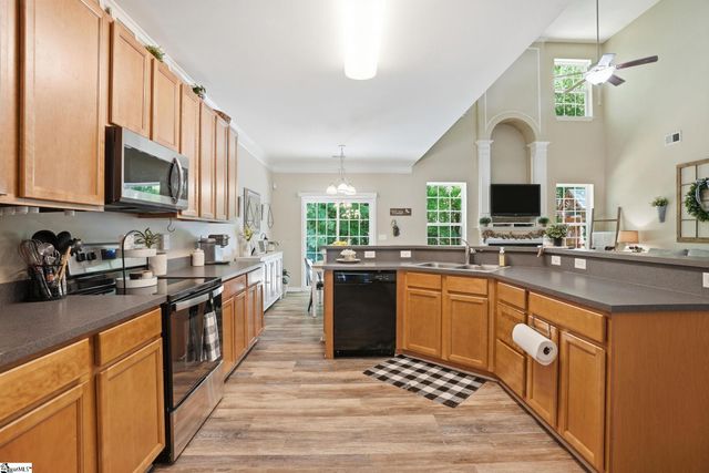 305 Horsepen Way, Simpsonville, SC 29681