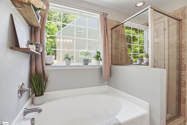 305 Horsepen Way, Simpsonville, SC 29681
