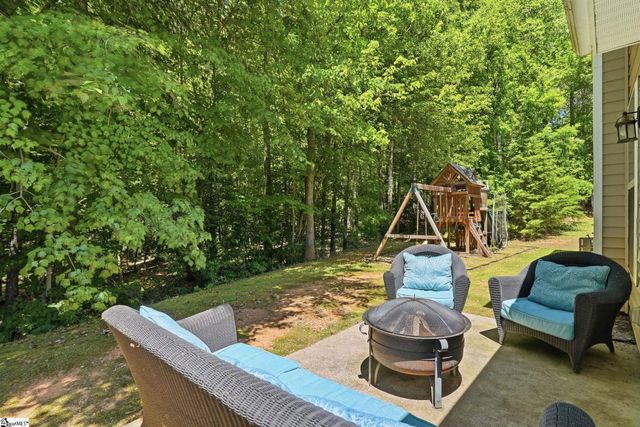 305 Horsepen Way, Simpsonville, SC 29681