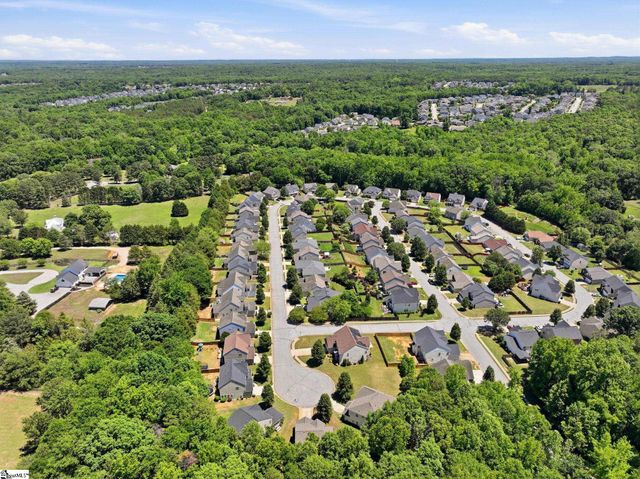 305 Horsepen Way, Simpsonville, SC 29681