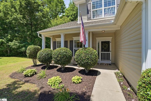 305 Horsepen Way, Simpsonville, SC 29681