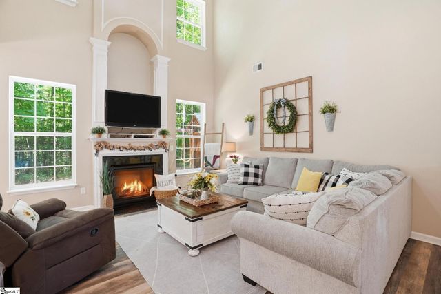305 Horsepen Way, Simpsonville, SC 29681