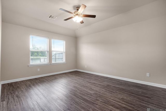 35517 Grovemont Dr, Walker, LA 70785