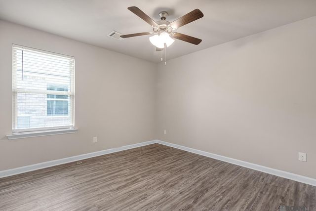 35517 Grovemont Dr, Walker, LA 70785