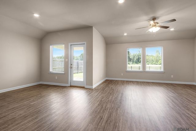35517 Grovemont Dr, Walker, LA 70785