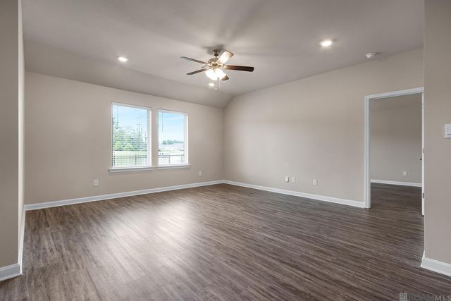 35517 Grovemont Dr, Walker, LA 70785