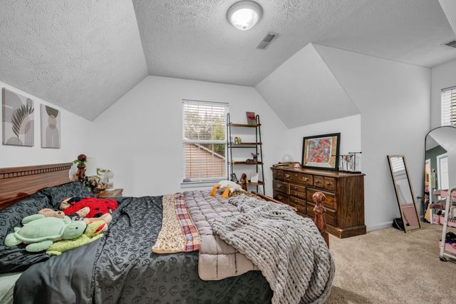 126 Silver Leaf Cir, Dickson, TN 37055