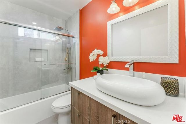 5628 Ponce Avenue, Woodland Hills, CA 91367