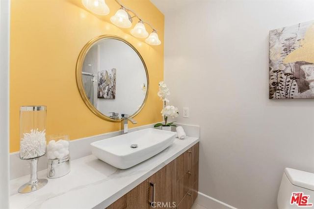 5628 Ponce Avenue, Woodland Hills, CA 91367