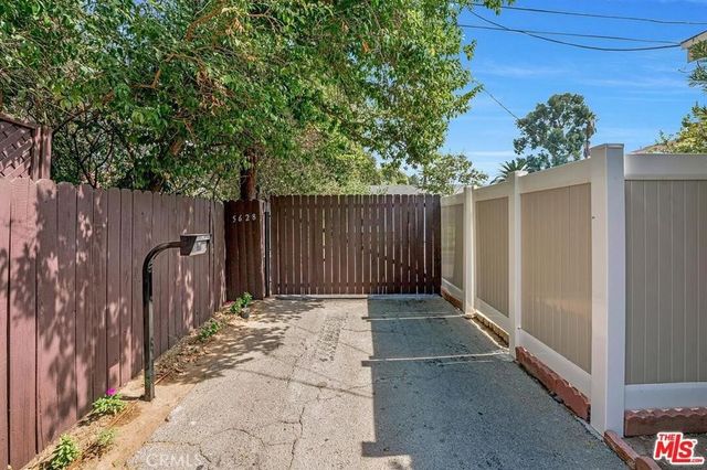 5628 Ponce Avenue, Woodland Hills, CA 91367