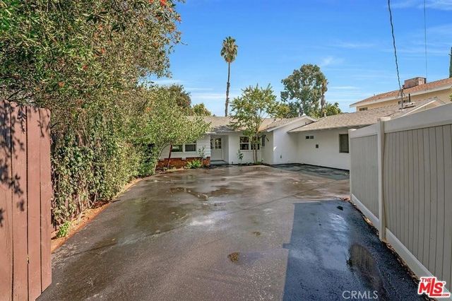 5628 Ponce Avenue, Woodland Hills, CA 91367