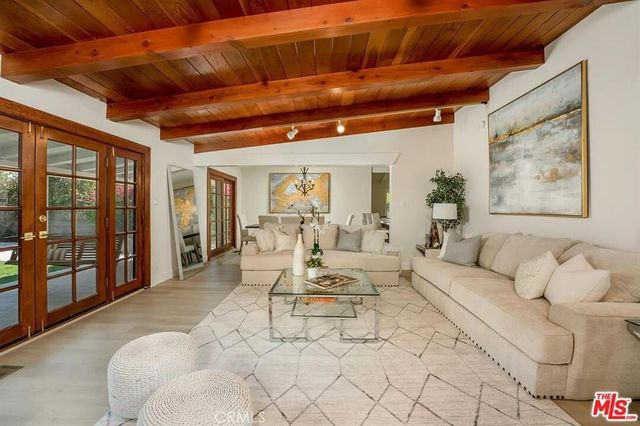 5628 Ponce Avenue, Woodland Hills, CA 91367