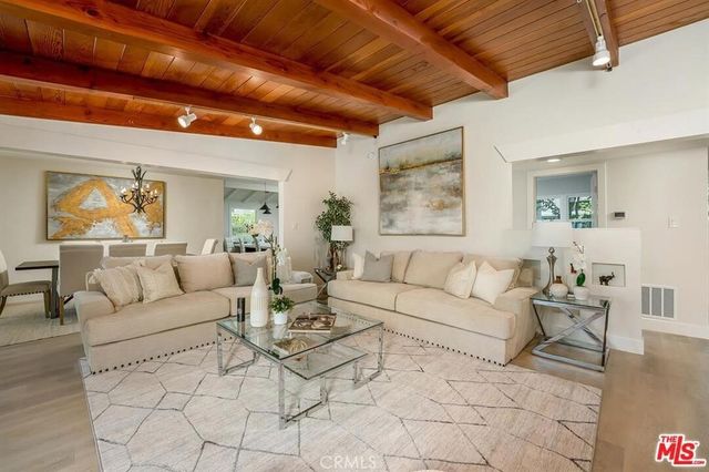5628 Ponce Avenue, Woodland Hills, CA 91367