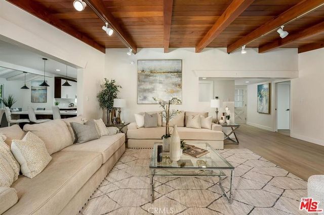 5628 Ponce Avenue, Woodland Hills, CA 91367