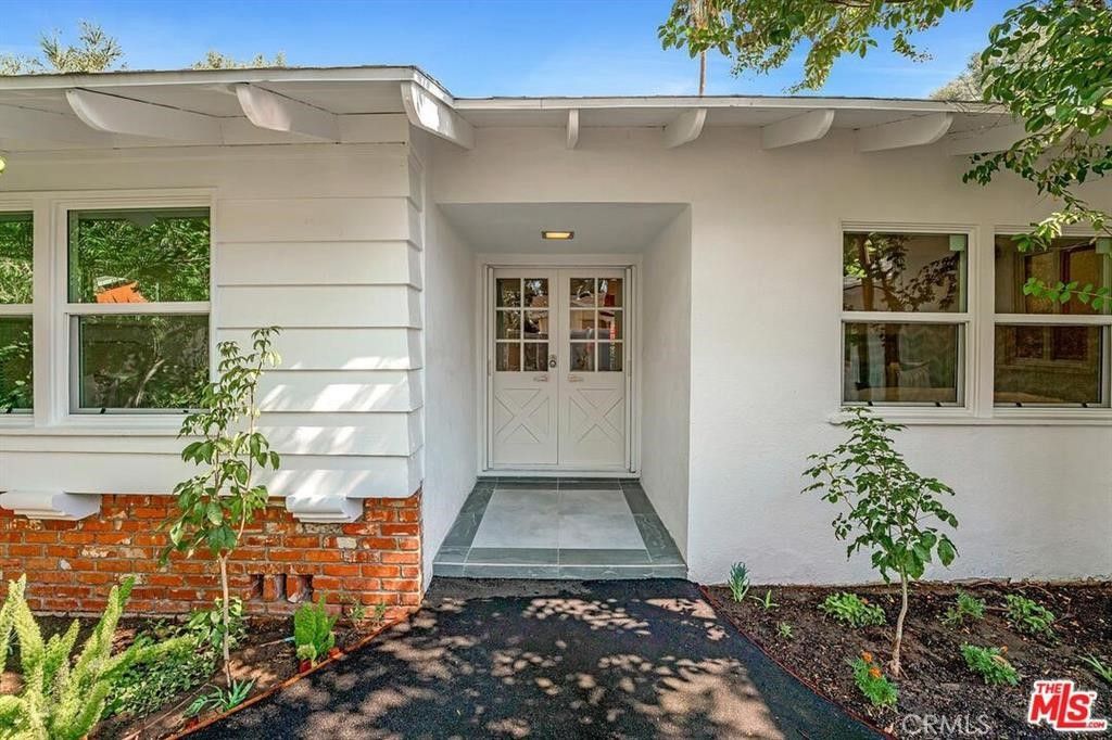 5628 Ponce Avenue, Woodland Hills, CA 91367