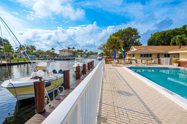 1340 NE 28th Avenue 242, Pompano Beach, FL 33062