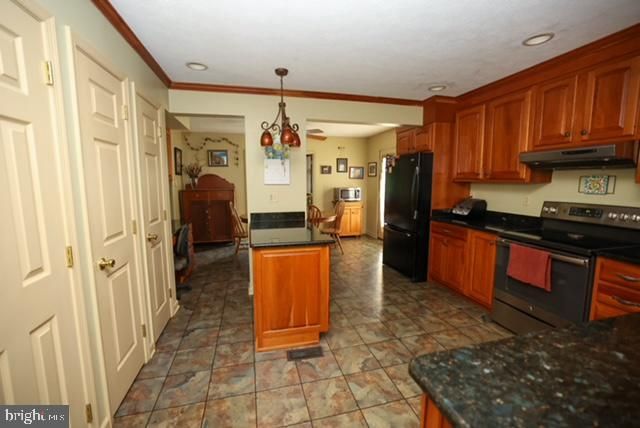 1740 FAIRMOUNT RD, Hampstead, MD 21074