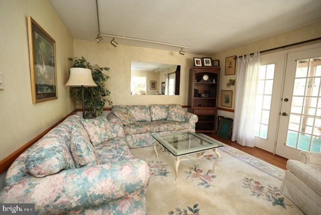 1740 FAIRMOUNT RD, Hampstead, MD 21074