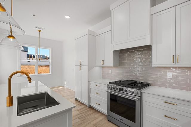 2308 S 31st Place, Rogers, AR 72758