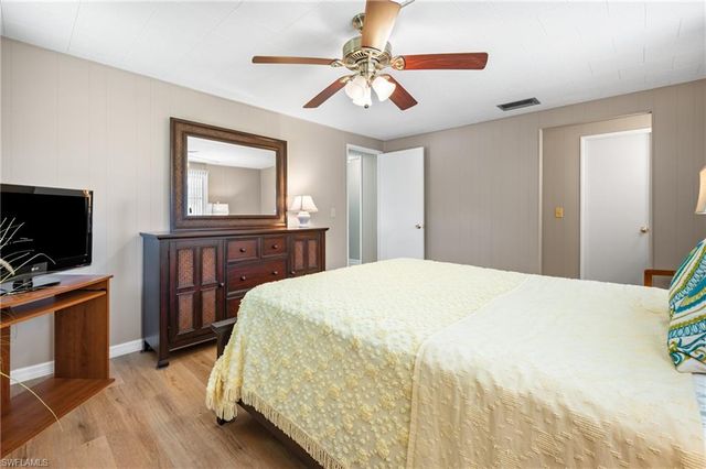 5751 Hyacinth RD, Venice, FL 34293