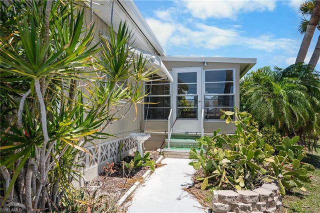5751 Hyacinth RD, Venice, FL 34293