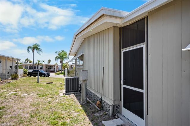5751 Hyacinth RD, Venice, FL 34293