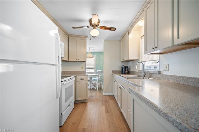 5751 Hyacinth RD, Venice, FL 34293
