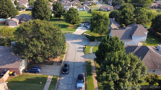 11722 S Gum Avenue, Jenks, OK 74037