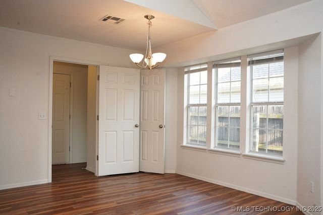 11722 S Gum Avenue, Jenks, OK 74037