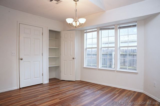 11722 S Gum Avenue, Jenks, OK 74037