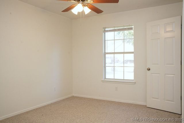 11722 S Gum Avenue, Jenks, OK 74037