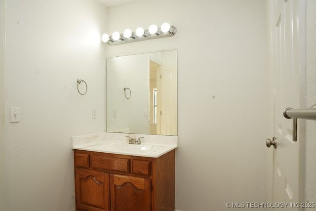 11722 S Gum Avenue, Jenks, OK 74037