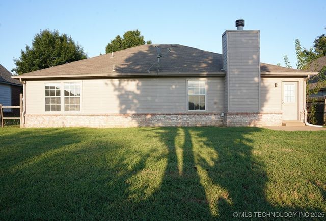 11722 S Gum Avenue, Jenks, OK 74037