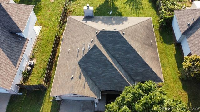 11722 S Gum Avenue, Jenks, OK 74037