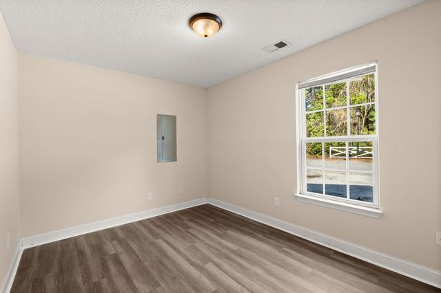 8 Laurel Leaf Lane, Charleston, SC 29412