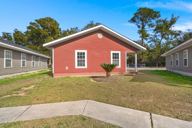 8 Laurel Leaf Lane, Charleston, SC 29412