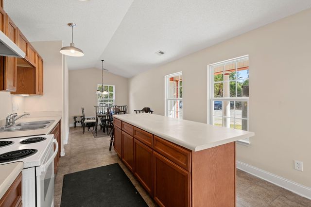 8 Laurel Leaf Lane, Charleston, SC 29412