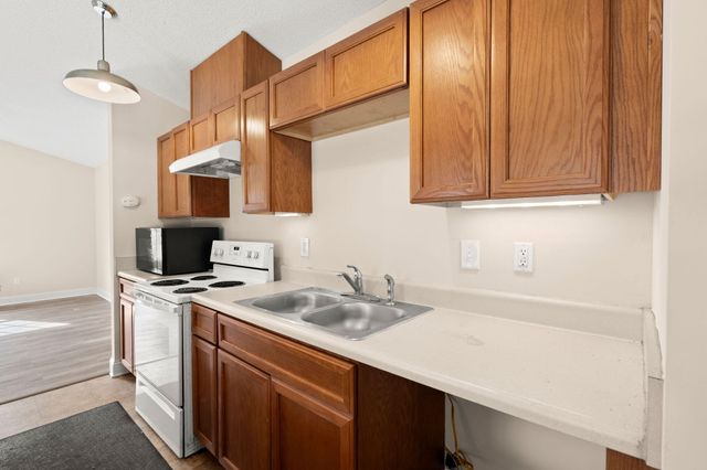 8 Laurel Leaf Lane, Charleston, SC 29412