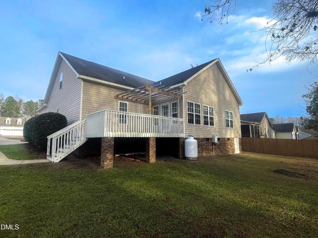 282 Braddock Drive, Lillington, NC 27546