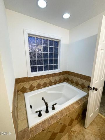 282 Braddock Drive, Lillington, NC 27546