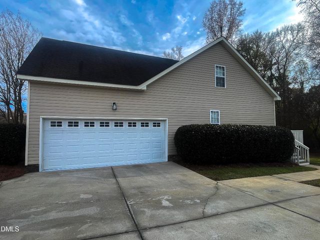 282 Braddock Drive, Lillington, NC 27546