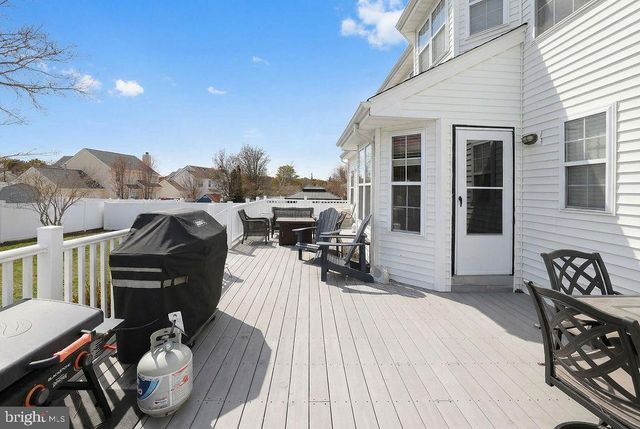 337 LEEWARD RD, Manahawkin, NJ 08050