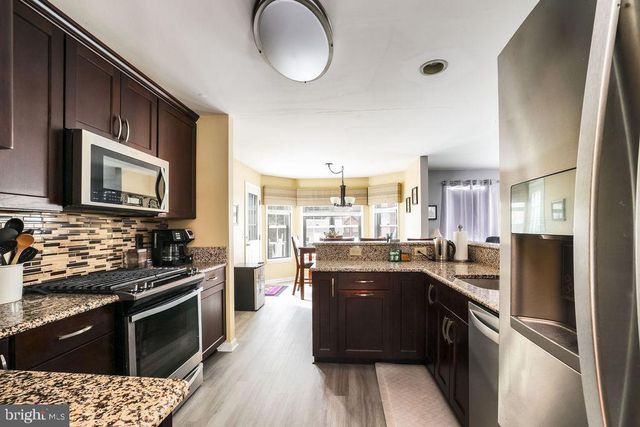 337 LEEWARD RD, Manahawkin, NJ 08050