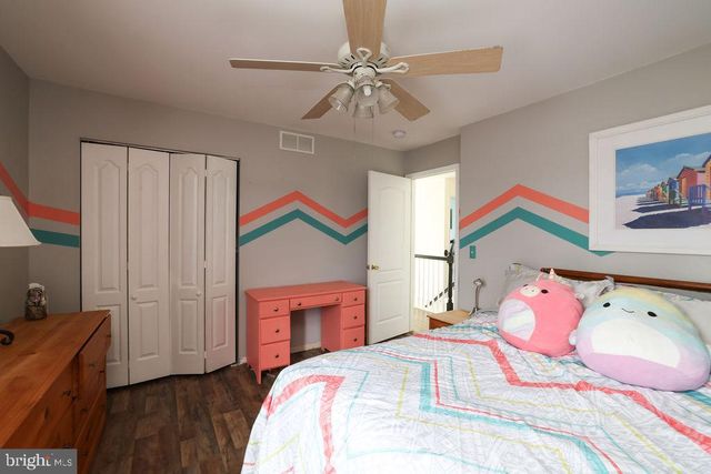 337 LEEWARD RD, Manahawkin, NJ 08050