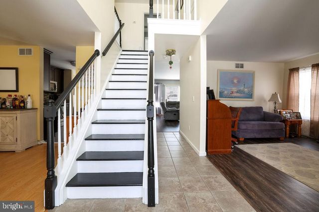 337 LEEWARD RD, Manahawkin, NJ 08050