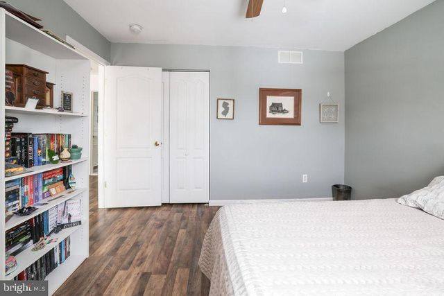 337 LEEWARD RD, Manahawkin, NJ 08050