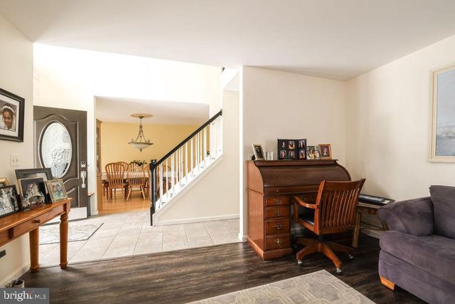 337 LEEWARD RD, Manahawkin, NJ 08050