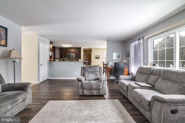 337 LEEWARD RD, Manahawkin, NJ 08050