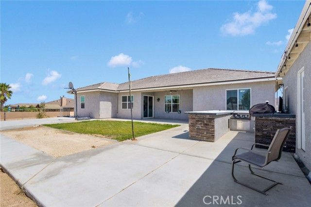 8522 H Avenue, Hesperia, CA 92345